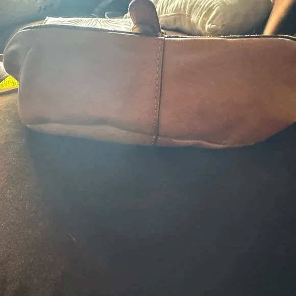 Patricia Nash Tan Leather Rosolini Floral Tooled Buckle Crossbody Saddle Bag - Picture 7 of 10